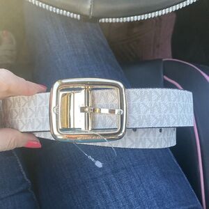 Michael Kors Reversible White Black Belt